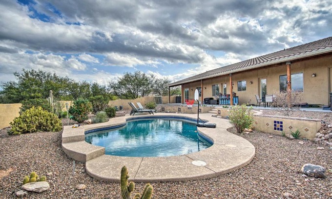 JD Ranch Casa | Cozy Mtn-View Vail Home with Heated Pool!