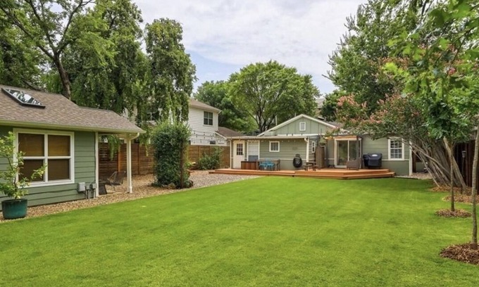 Allandale Casa | Cozy Multi-Property Bungalow in Central Austin W/Hot Tub