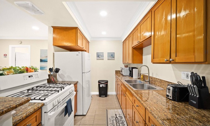 Alhambra Apartamento | Cozy n Serene 12mins to Downtown LA