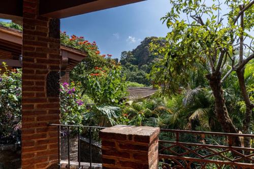 San Pedro Chalet De Esquí | Cozy Nature Escape in Tepoztlán