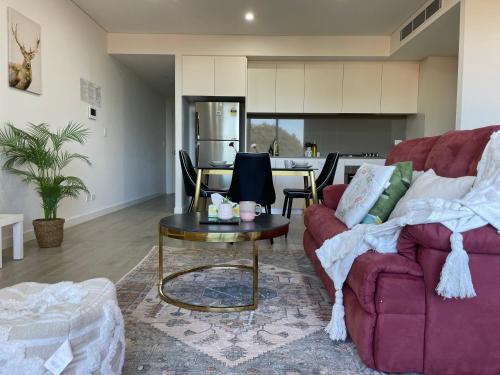 Kogarah Apartamento | Cozy New 2BR & Near Airport, Mall & Transit