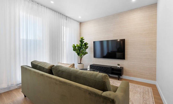 Plateau Mont Royal Apartamento | Cozy New Flat in Habitat Plateau by Denstays