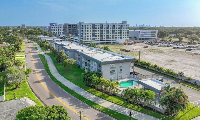 St. Petersburg Condominio | Cozy, newly remodeled 2-bedroom condo with easy access to beaches and downtown