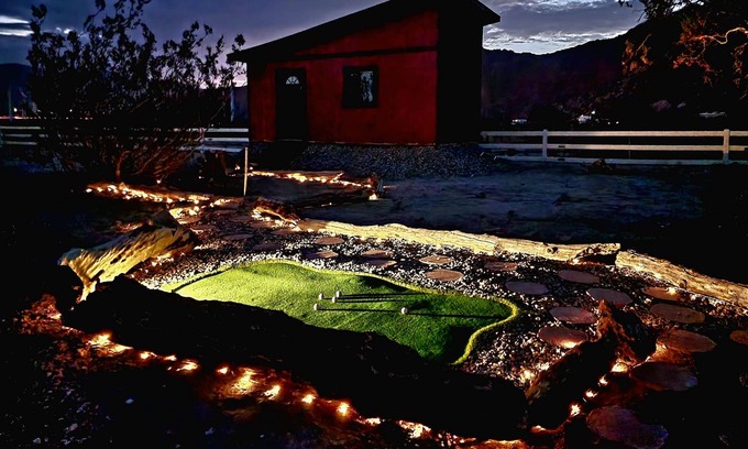 Cabazon Cabina | Cozy Offgrid Cabin