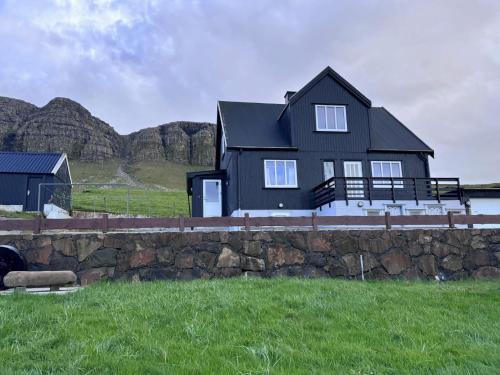 Faroe Islands Casa | Cozy Older House In Brilliant Nature