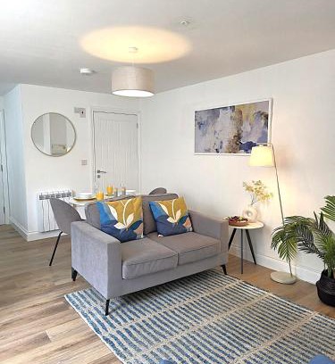 Ely Apartamento | Cozy One Bed Flat at Dawe Luxury Suites - An Entire Apartment near Ely Cathedral & Train Station - The Perfect Base to Explore Ely, Cambridge, Norfolk & London - 2 Guests Max & Pet Friendly