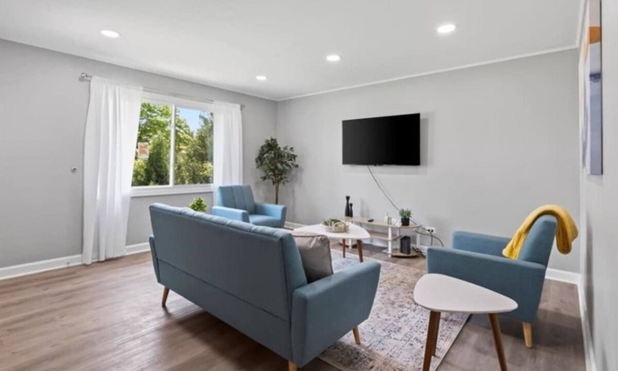 Wheeling Casa | Cozy Outdoor Space + BBQ | LCP Collection