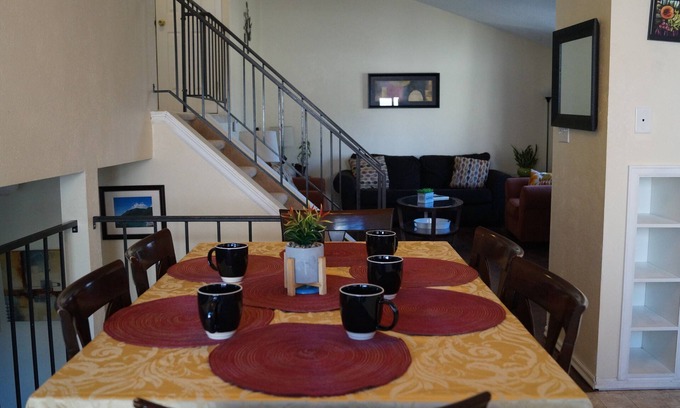 Longmont Casa | Cozy, pet friendly, home. Great location for walks, food, Boulder, Lyons & RMNP