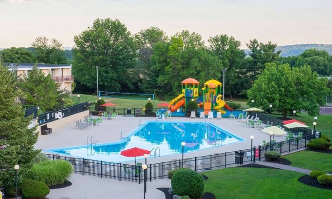 Harrisburg - Hershey Casa | Cozy Pet-Friendly Rooms w/ Playground – Near Hersheypark Fun!