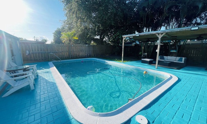 Margate Casa | Cozy Pool-House with 3 Bedrooms