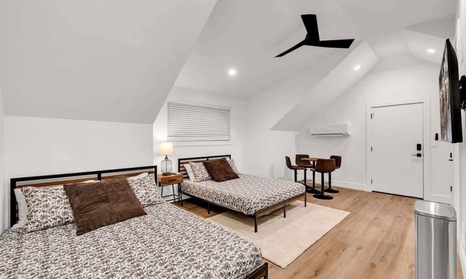 Blackshear-Prospect Hill Apartamento | Cozy Private Guest House | 2 Queen Beds | Sleeps 4