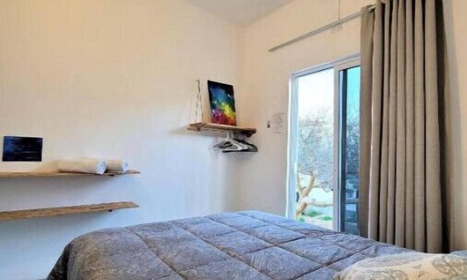 La Ventana Apartamento | Cozy Queen Room #4 fast wifi, access to common areas