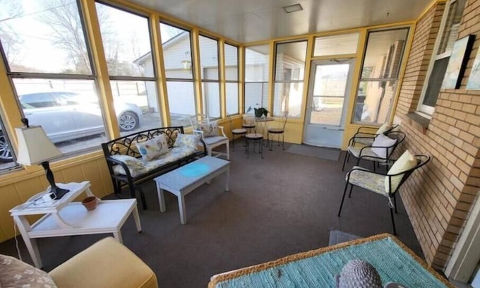 Columbus Casa | Cozy, quiet 3 bdrm home nearby local amenities