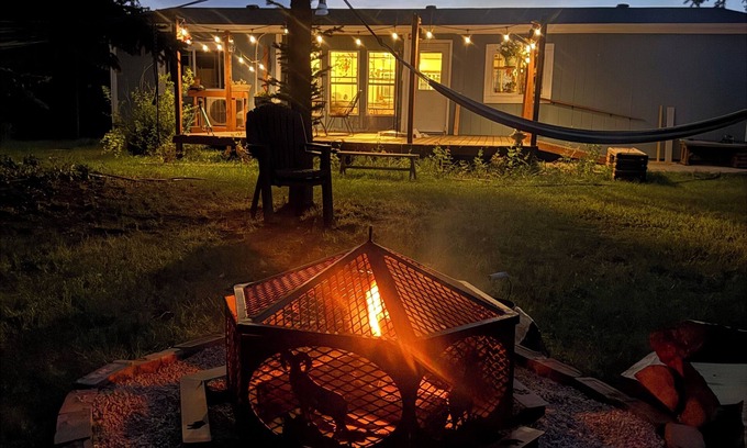 Sheridan Casa | Cozy, quiet, 3brm2bath2acres. Dog frndly with fee