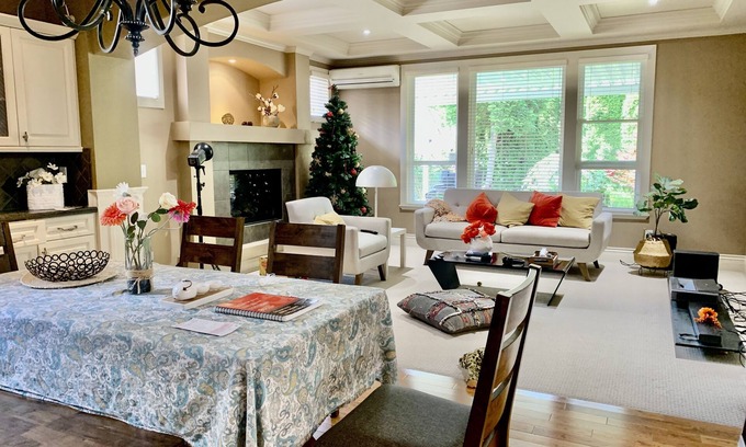 Willoughby Casa | Cozy, quiet new house and in Langley town centre. Close to highway no1.