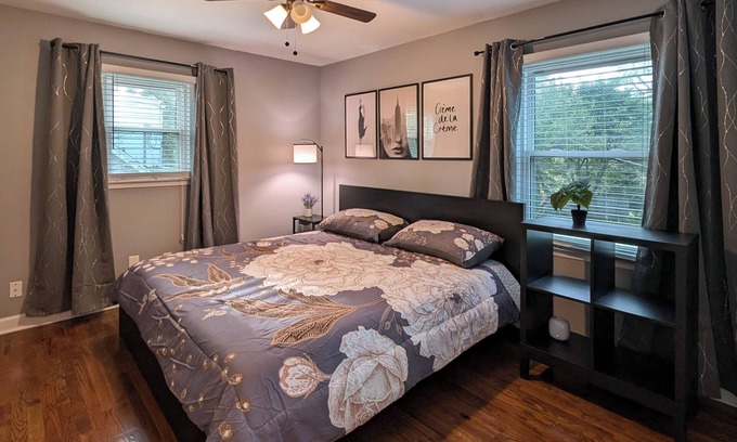 Lenexa Casa | Cozy, quiet retreat in south KC