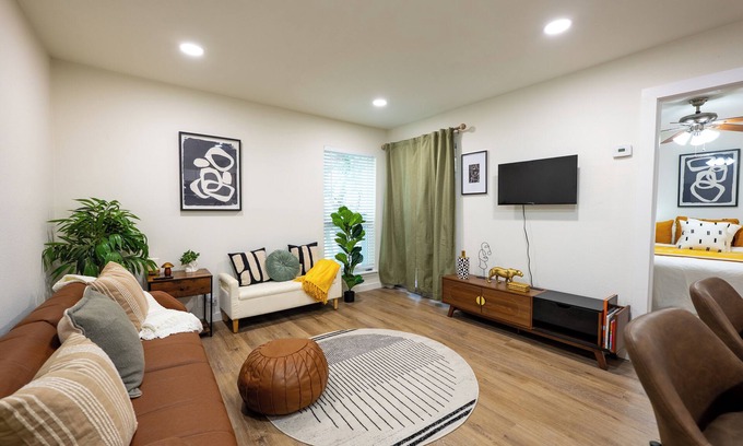 Uptown Apartamento | Cozy Quiet1BRM Downtown/Riverwalk/Pearl/Zoo
