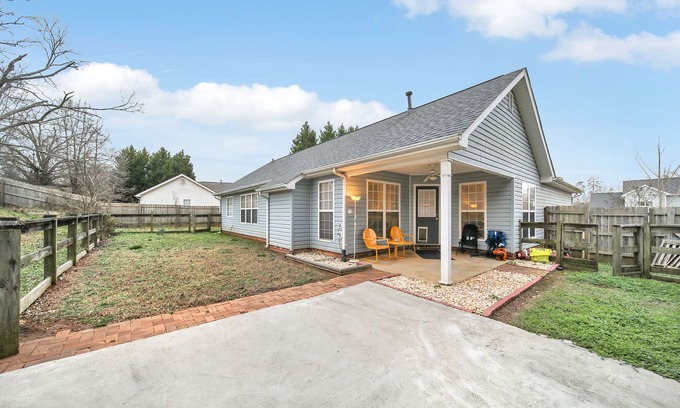 Stallings Casa | Cozy Ranch