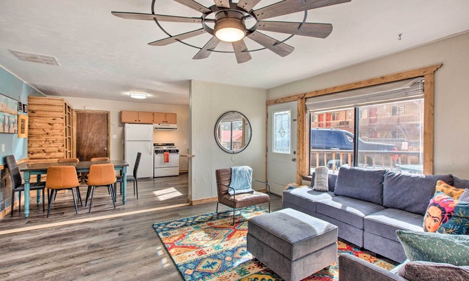 Red River Condominio | Cozy Red River Condo - Walk to Chair Lift!