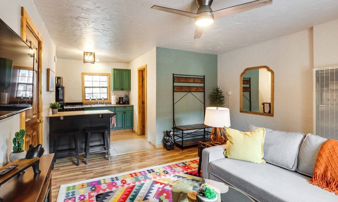 Red River Casa | Cozy Red River Getaway - Walk to Main Street