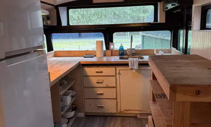 Vashon Island Casa | Cozy Renovated Bus