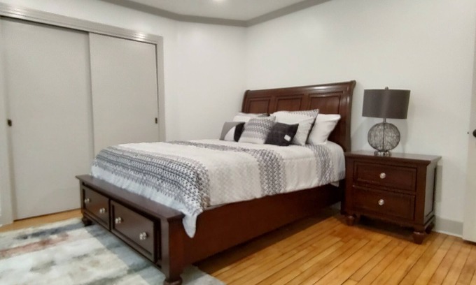Pittsfield Apartamento | Cozy Renovated with 1 parking space