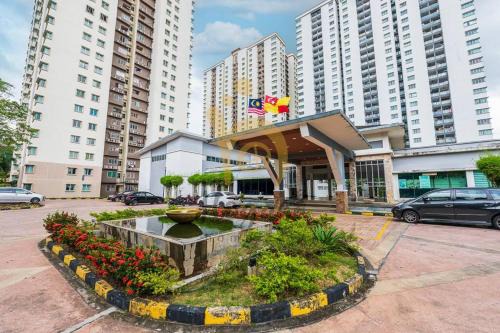 Seri Kembangan Apartamento | Cozy Resort-Feel 3Bedroom-BBQ, Pool, Netflix 10pax