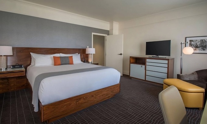 Downtown Portland Hotel | Cozy Retreat | 4 Units | Near Art Museum