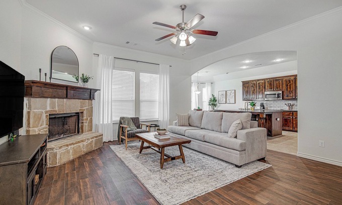 Fort Worth Casa | Cozy Retreat at 309 Prince John Drive in Saginaw