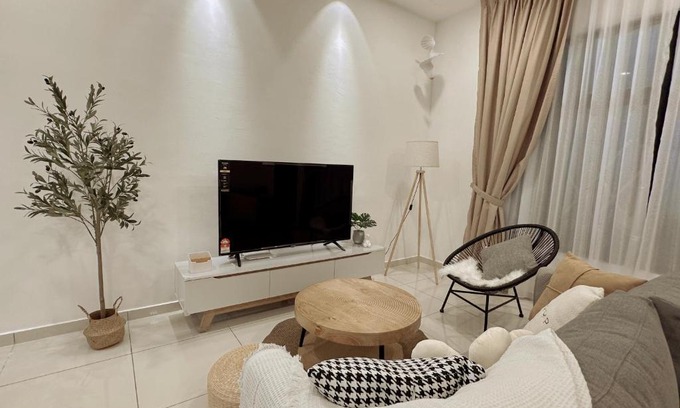 Tebrau Casa | Cozy Retreat @ Austin Landed House JB/Aeon/IKEA