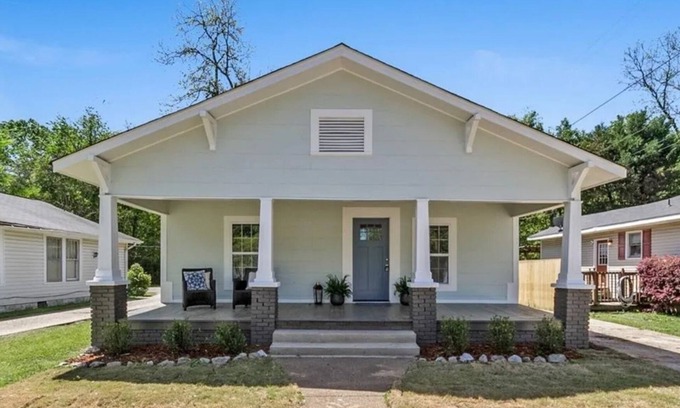 Northport Casa | Cozy Retreat in Historic Northport Minutes to Bama