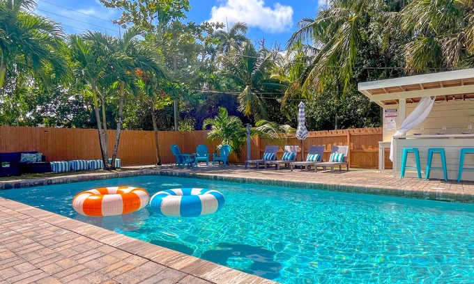 Delray Beach Casa | Cozy Retreat w/ HEATED Pool at The Royal House - 5 miles from the beach