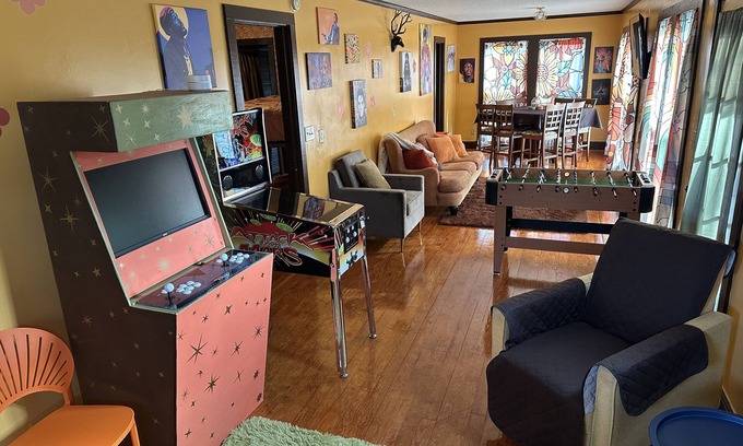 Southeast Raleigh Casa | Cozy Retro Game Filled Ranch Near Downtown
