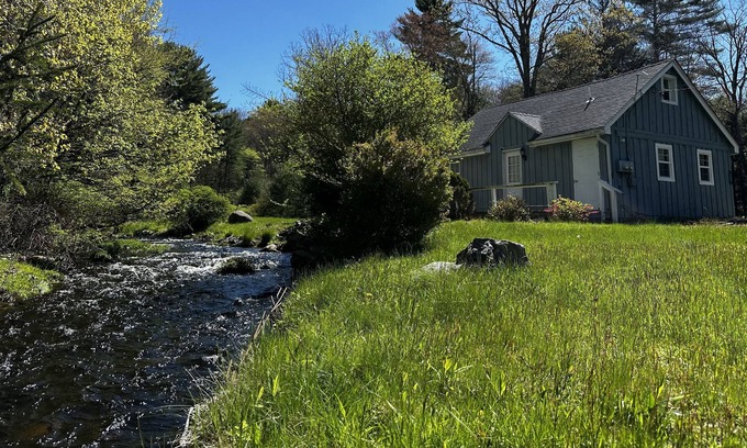 Canadensis Cabaña | Cozy Riverfront 2BR 1BA Escape - Mins from Kalahari and Camelback