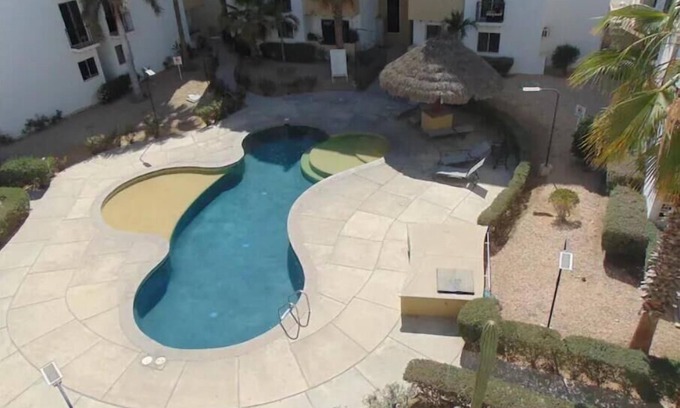 Ampliación Juárez Condominio | Cozy Rooftop Condo with Pool and Garden View in Cabo san Lucas
