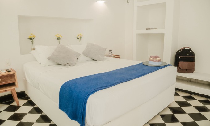 Historic Center Casa | Cozy Room With Pool at a Colonial House