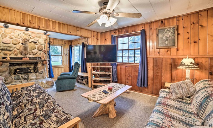Houghton Lake Cabaña | Cozy & Rustic Cottage with Houghton Lake Access!