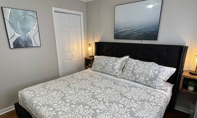 Oak Ridge Casa | Cozy, rustic duplex with modern amenities