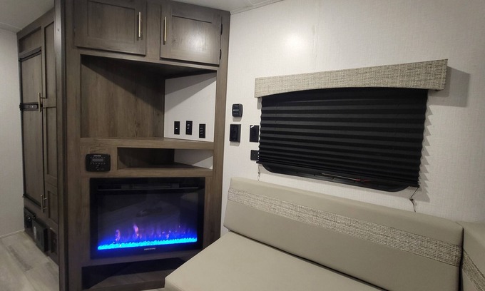 Shelby Casa | Cozy RV Getaway for Couples!