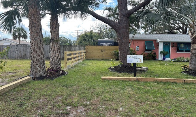 Tropic Casa | Cozy RV in Beach Art District in Melbourne with AC, WiFi, & Pet-Friendly!