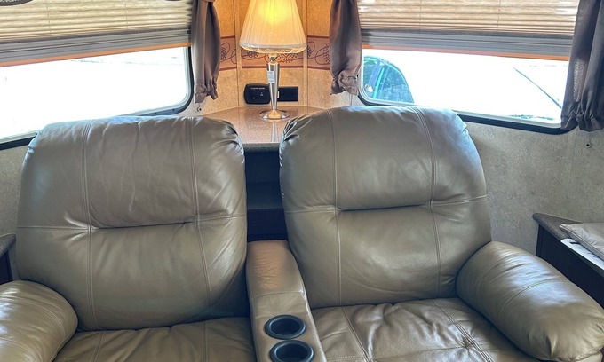 San Marcos Casa | Cozy RV with AC and WiFi in Terrific San Marcos, close to river tubing.
