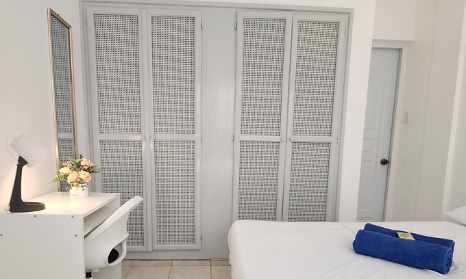El Centro Apartamento | Cozy & safe 3-P Apartment, located in the city center, 8 minutes from the beach