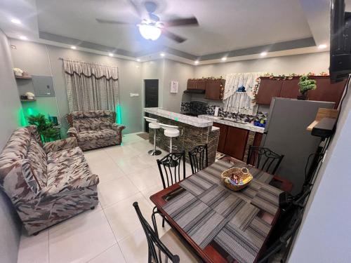 Jerningham Junction Apartamento | Cozy Sanctuary in Cunupia