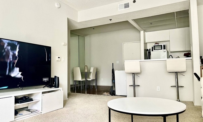 Ladera Heights Apartamento | Cozy ‘santorini themed’ apartment in l.a