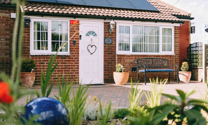 East Dereham Apartamento | Cozy Scarning Apartment for Two