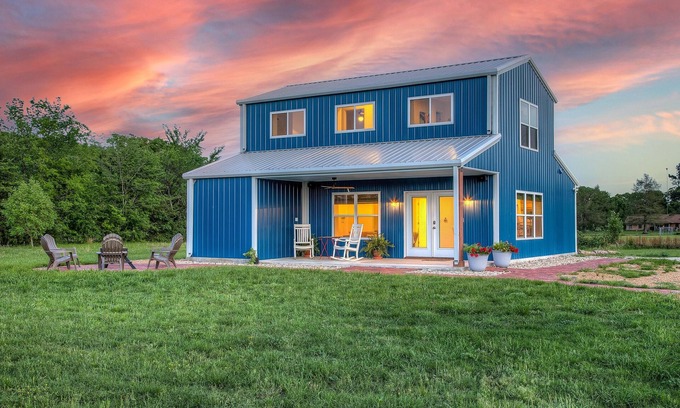 Greenville Cabaña | Cozy, secluded country home on acreage and pond! **Wild Blue Yonder**