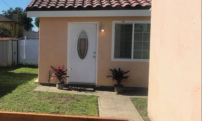 South Gate Casa | Cozy & Serene Studio Backhouse, near it all