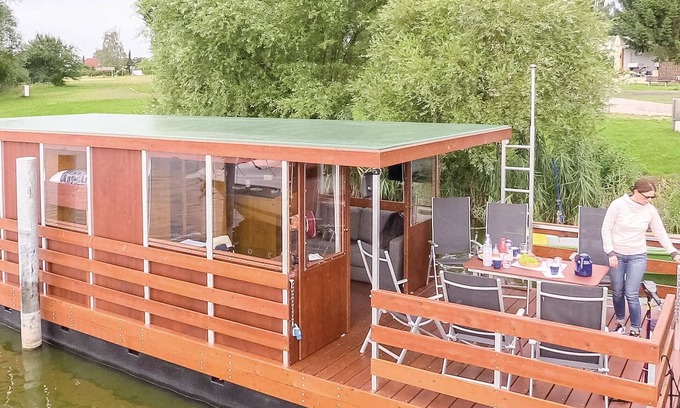 Neustrelitz Alquiler De Eote | Acogedor barco en Neustrelitz con WiFi