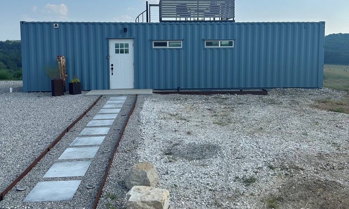 Eureka Springs Casa | Cozy Shipping Container Home with River View near Eureka Springs
