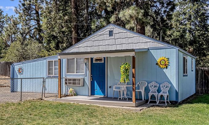 Spokane Valley Casa | Cozy, Single-Level, Dog-Friendly House w/ Free WiFi & a Private Washer/Dryer